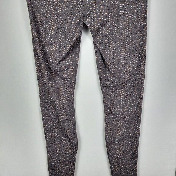 Varley Size M Luna High Rise 7/8 Legging Gray Gold Print - Picture 6 of 8